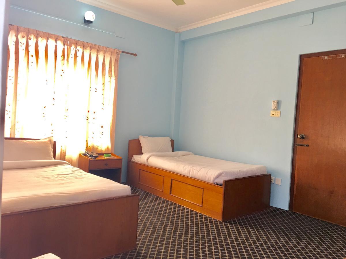 Hotel Pokhara International Exterior photo